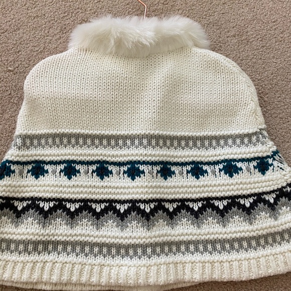 Janie and Jack fur cape - Picture 5 of 5